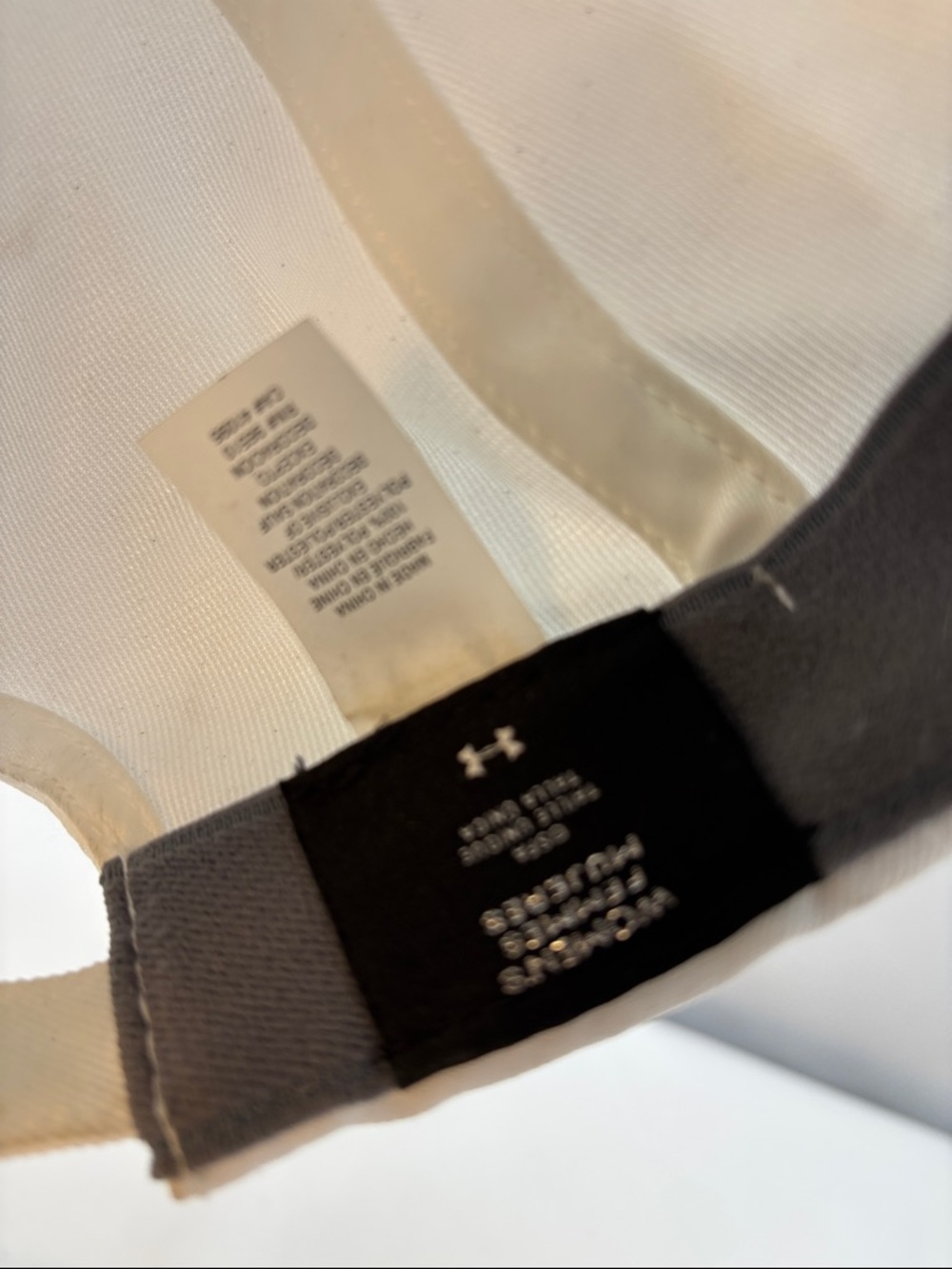 Under Armour White Cap with Silver Logo Embroidery - Picture 5 of 6